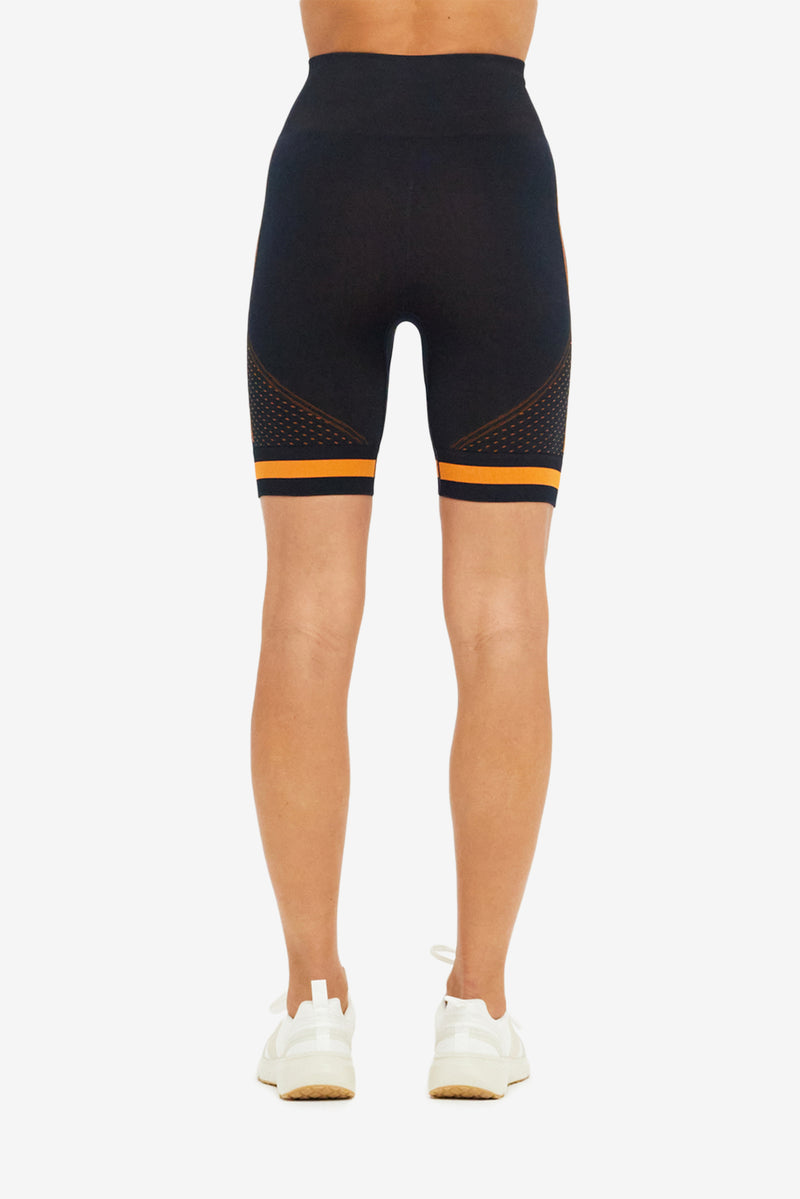 Seamless Spin Short