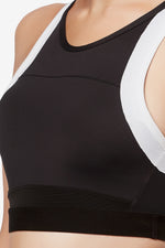 Petta Crop - Jet White